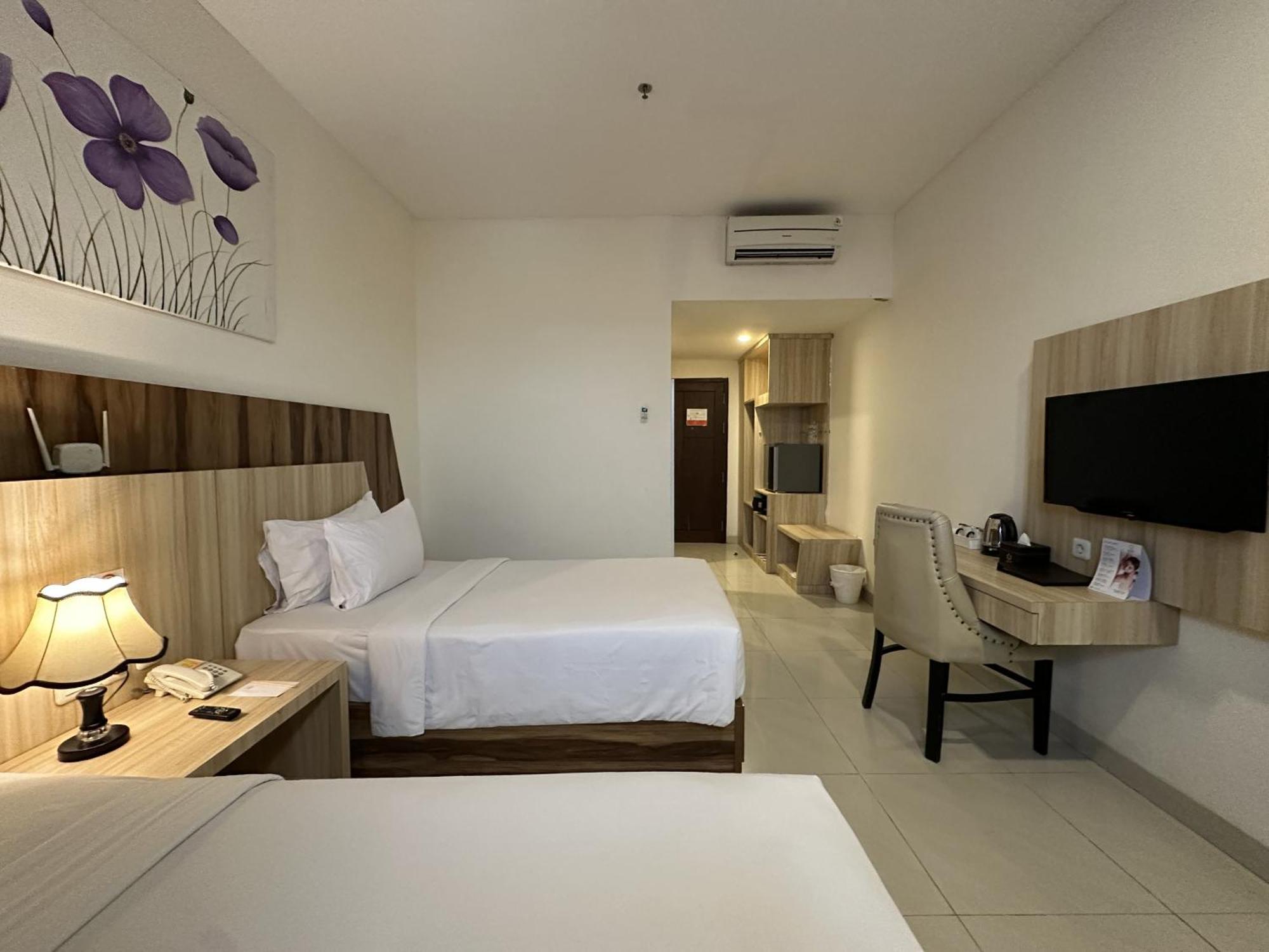 Vega Prime Hotel & Convention Sorong Oda fotoğraf